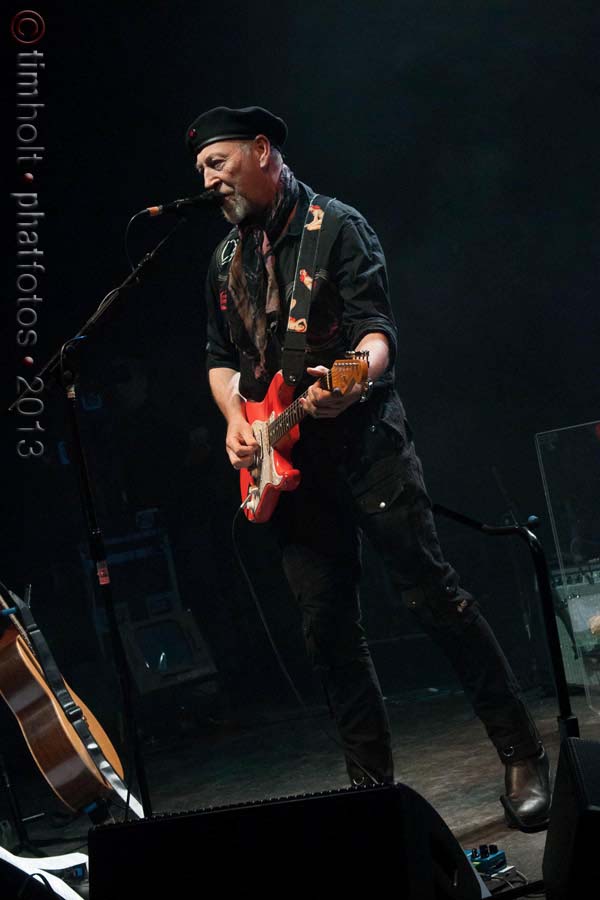 03-Richard-Thompson-RT-SB-027