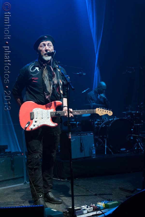 25-Richard-Thompson-RT-SB-199