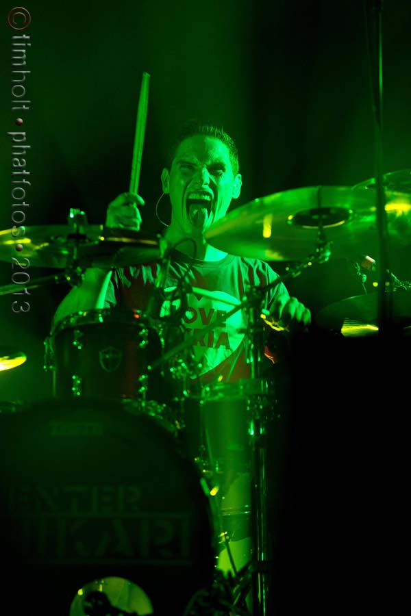 27-Enter-Shakira-ES-VW-247