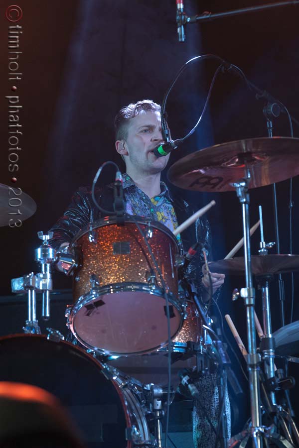 15--Klaxons-KX-HR-071